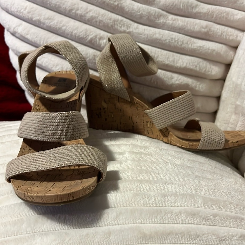 White mountain women’s wedge sandal